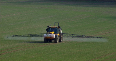 CROP SPRAYING TRACTOR
